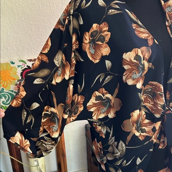 West Kei Navy and Orange Floral Wrap | Size Small - Picture 3 of 7